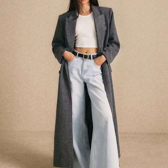 Grey Elegant Women's Extra Long Gray Suit - Picture 2 of 7